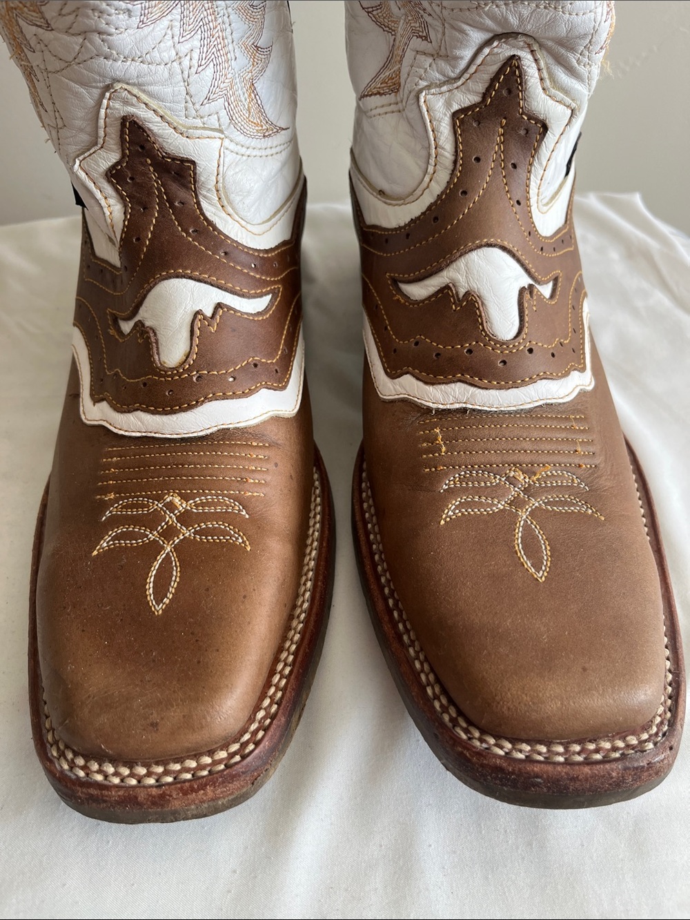 Reyme Brown and White Men’s Western Cowboy Boots - Picture 2 of 16